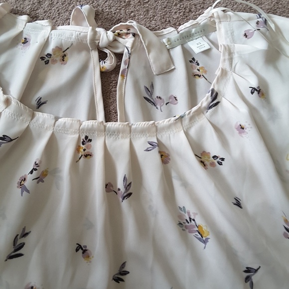 Nwot xs Lauren Conrad flowy tank - Picture 3 of 4